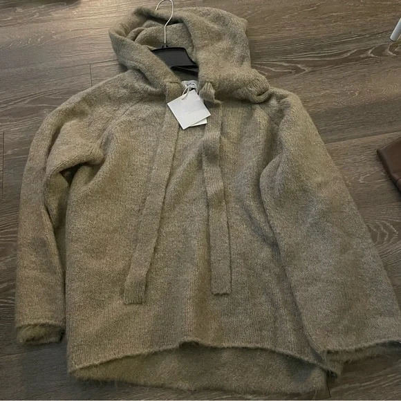 NWT Pistola ELENA OVERSIZED HOODIE - TAUPE. Size Medium/Large - Picture 9 of 10